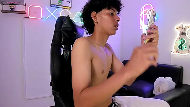 Eletry 01 online show from April 14, 10:05 pm