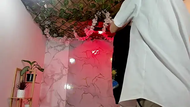 QuadFlameX0 online show from April 4, 9:23 pm