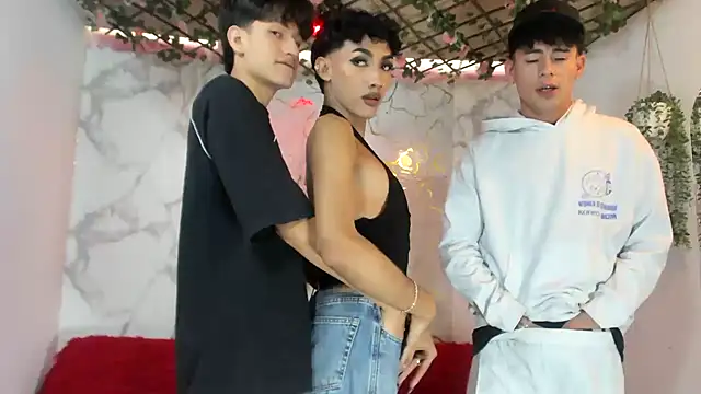 QuadFlameX0 online show from April 11, 8:13 pm