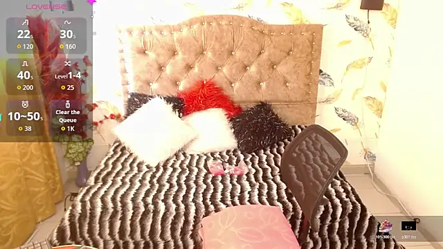 Luna-Foxx online show from March 30, 7:37 pm