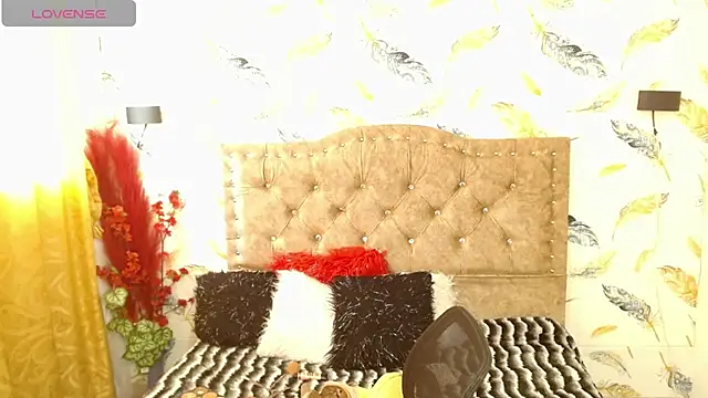 Luna-Foxx online show from April 15, 7:43 pm