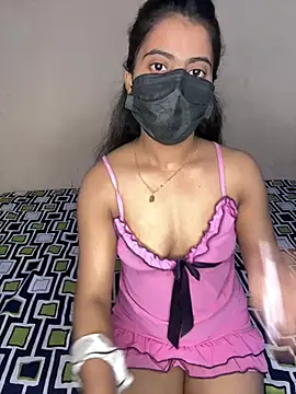 Snapshot of Riya_leone chatting on June 23, 8:07 pm Riya leone online show from June 23, 8:07 pm