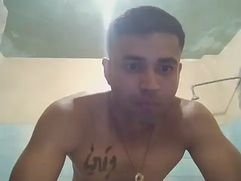 User 02  online show from June 19, 12:59 am