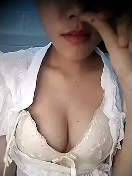 Miyumi1137 online show from April 17, 11:35 am