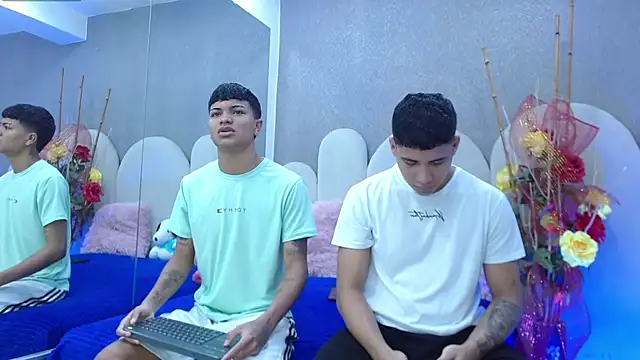 party duo playboy online show from April 18, 3:10 am