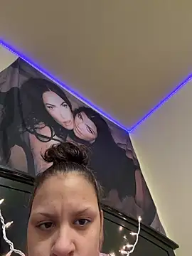 Honeyy bunzzxoxo online show from April 2, 3:26 am