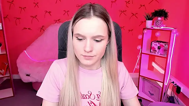 SherriButlers online show from March 31, 9:21 am