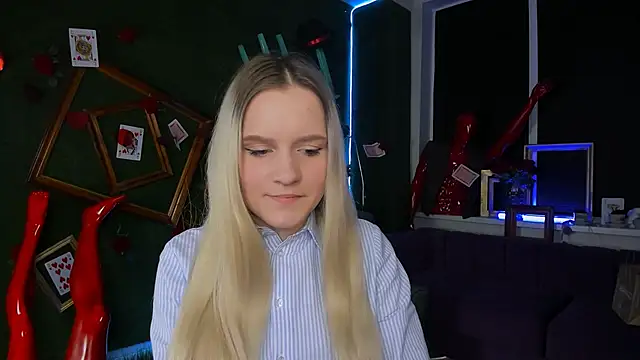 SherriButlers online show from April 11, 9:13 am