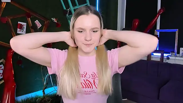 SherriButlers online show from April 14, 5:13 am