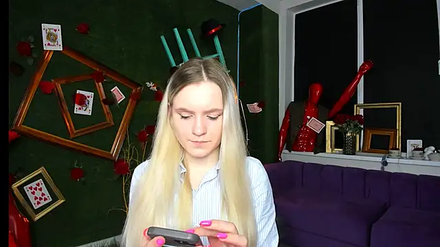 SherriButlers online show from April 16, 9:10 am