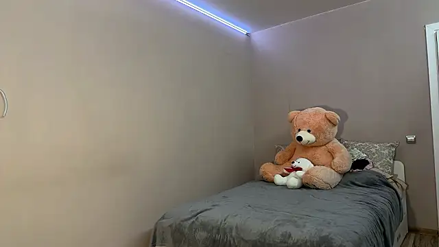 SondraLongest online show from March 27, 5:23 pm