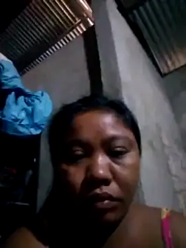 PinayCherry online show from April 9, 10:15 pm