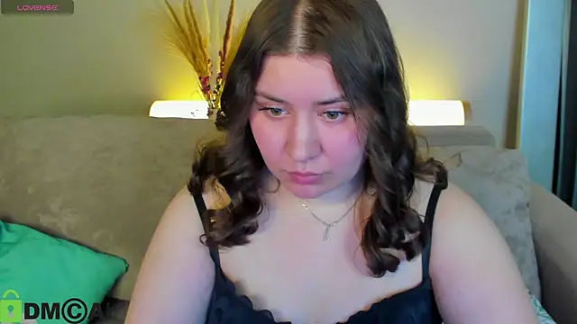 Maya Raay online show from April 10, 1:11 am