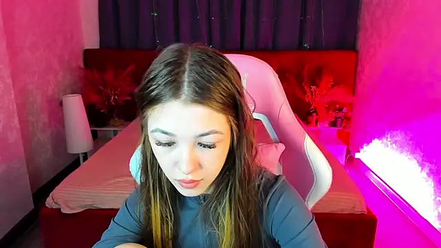 Miss Shanel online show from May 31, 1:03 am