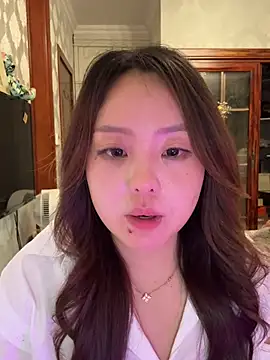 thelittlexx online show from April 4, 1:19 pm