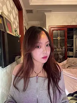 thelittlexx online show from April 7, 12:05 pm