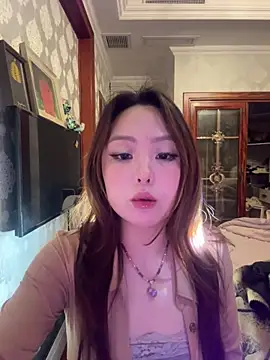 thelittlexx online show from April 15, 8:10 am