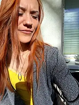 SlimBellaOfficial online show from April 4, 3:09 pm