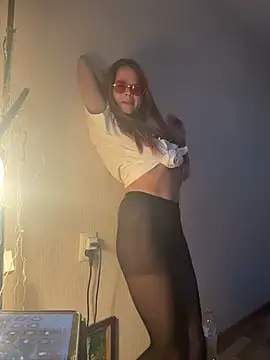 MaryMathews online show from April 4, 1:41 pm