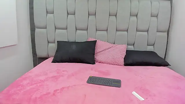 Ary-Horney online show from April 1, 1:41 pm