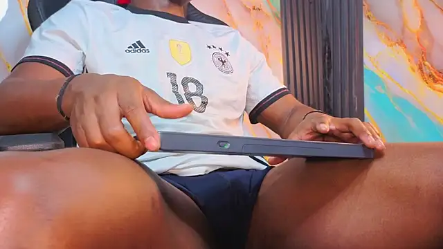 maxmuscle10 online show from April 16, 8:31 pm