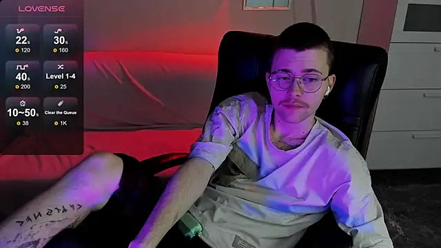 Thomas Norton online show from April 17, 8:56 pm