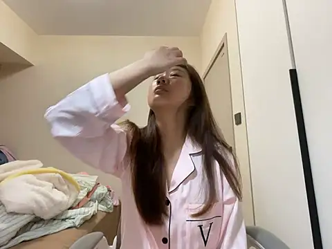 tutu512 online show from April 2, 12:25 pm