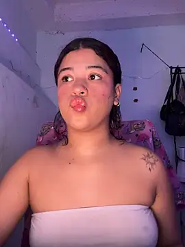 IvyRousex online show from April 1, 1:01 pm