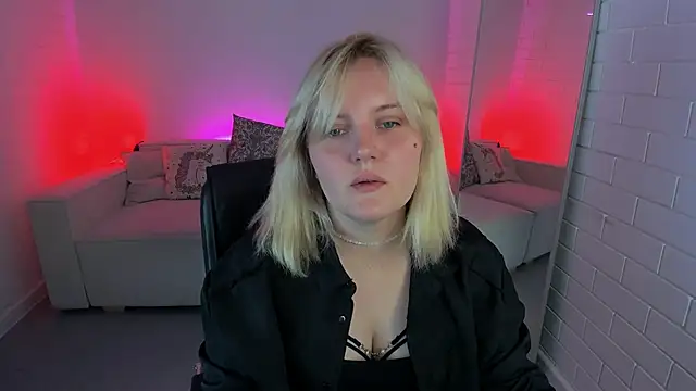 KathyBriggs online show from April 14, 5:13 am