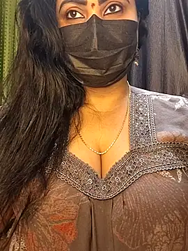 Snapshot of Anushka_flower chatting on May 19, 6:58 pm Anushka flower online show from May 19, 6:58 pm