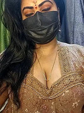 Snapshot of Anushka_flower chatting on May 27, 1:35 am Anushka flower online show from May 27, 1:35 am