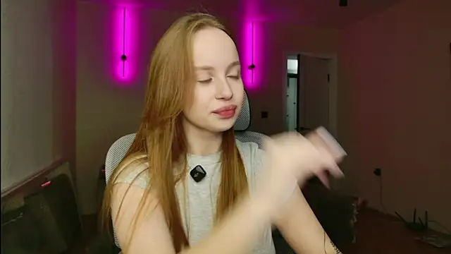 BunnyShinex online show from July 18, 2:32 pm