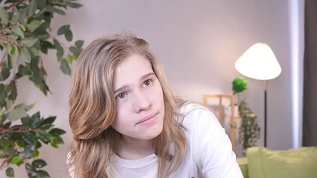 JosefaDonelan online show from March 30, 7:09 am