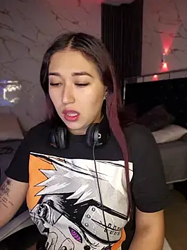 Sarah Bloom online show from April 11, 1:43 am