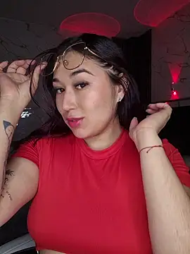 Sarah Bloom online show from April 16, 9:39 pm