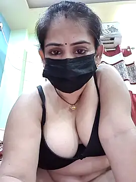 Snapshot of sonalidey5564 chatting on June 12, 4:28 pm sonalidey5564 online show from June 12, 4:28 pm
