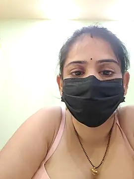 Snapshot of sonalidey5564 chatting on July 2, 9:15 am sonalidey5564 online show from July 2, 9:15 am