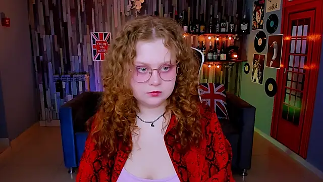 SaraSweetness online show from April 10, 8:52 am