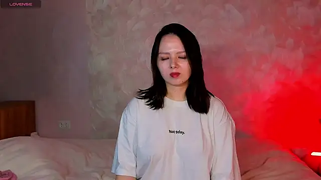 miss teasee online show from April 19, 10:14 am