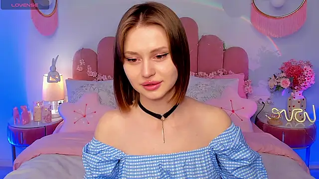 MariLew online show from April 15, 5:36 am