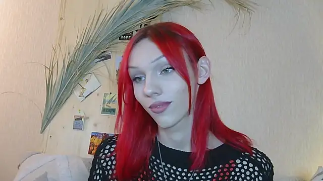 Kirana Hayes online show from April 15, 1:18 pm