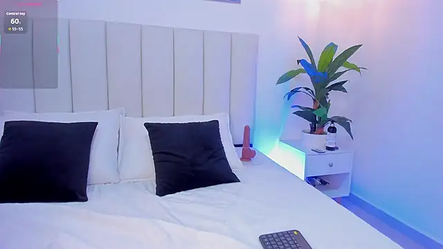 Megan Brunette2 online show from April 5, 11:13 pm