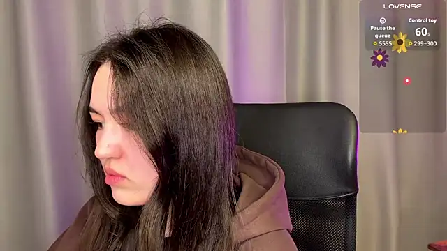 lilysolar online show from April 18, 6:56 pm