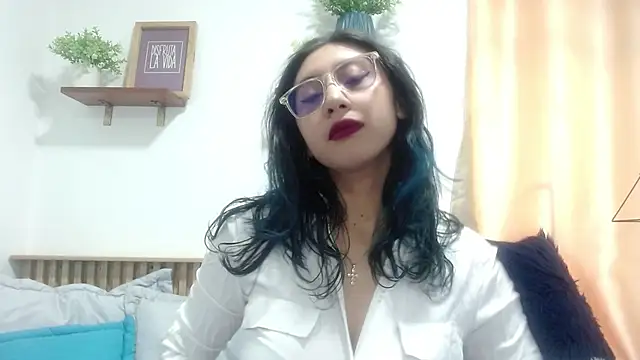 Violet 2003 online show from May 28, 2:14 pm