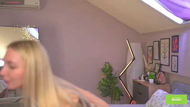 Sweety Becky online show from April 14, 8:20 am