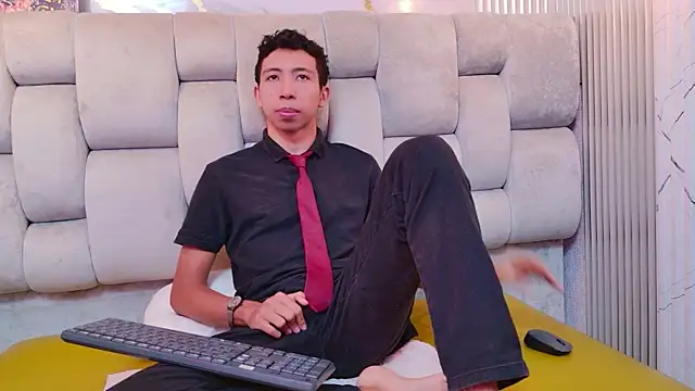 MOgekobig19 online show from April 8, 12:05 pm