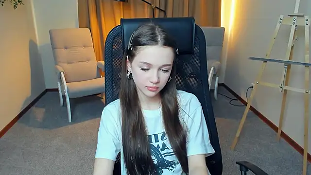 SharriSang online show from March 28, 12:05 pm