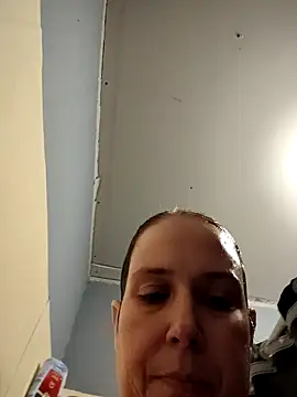 023thickandjuicy07 online show from April 5, 3:04 am