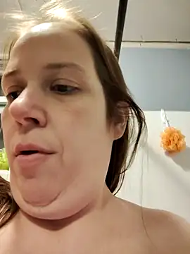 023thickandjuicy07 online show from April 18, 2:48 am