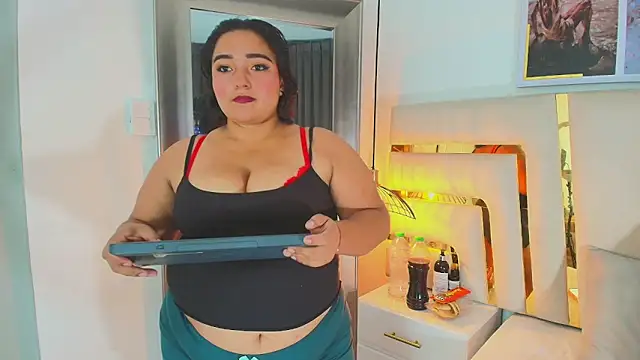 Samantha chubby online show from April 11, 3:44 am